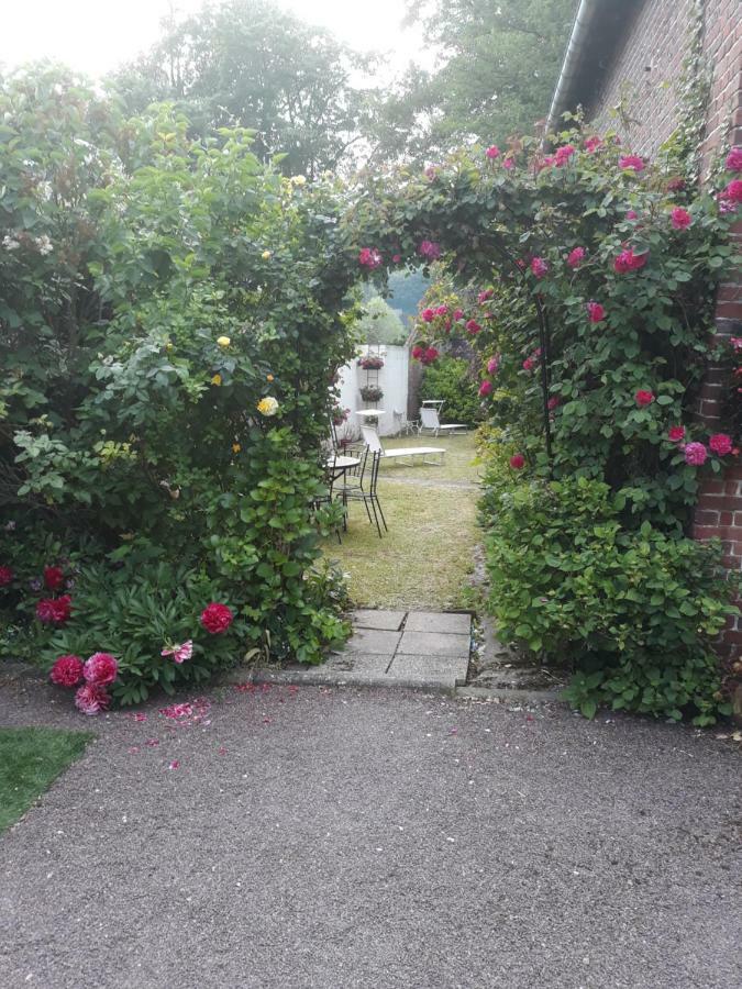 Gite Au Bord Du Lac Montville Exterior foto